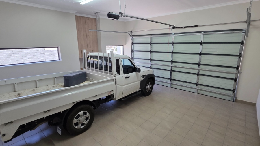 3 Bedroom Property for Sale in Hartenbos Heuwels Western Cape